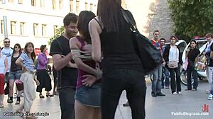 यूरोपीय प्रदर्शकों के साथ एक वैन में समूह सेक्स